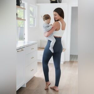 BLANQI Everyday High Waist Postpartum/Nursing Leggings in Storm Blue Size Small